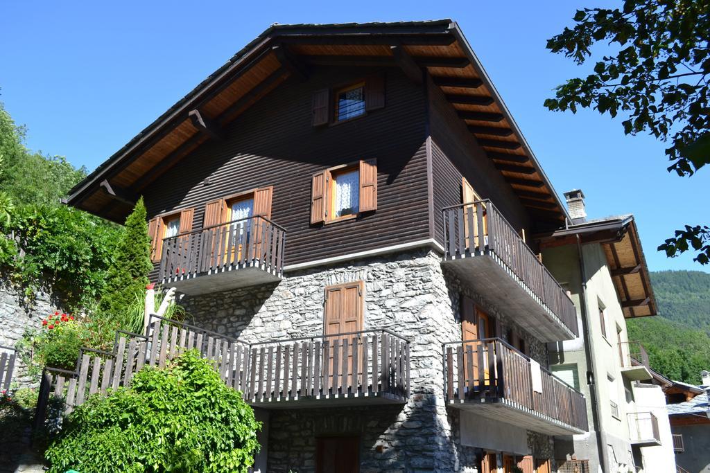 Maison Du Tata Antey-Saint-André Buitenkant foto